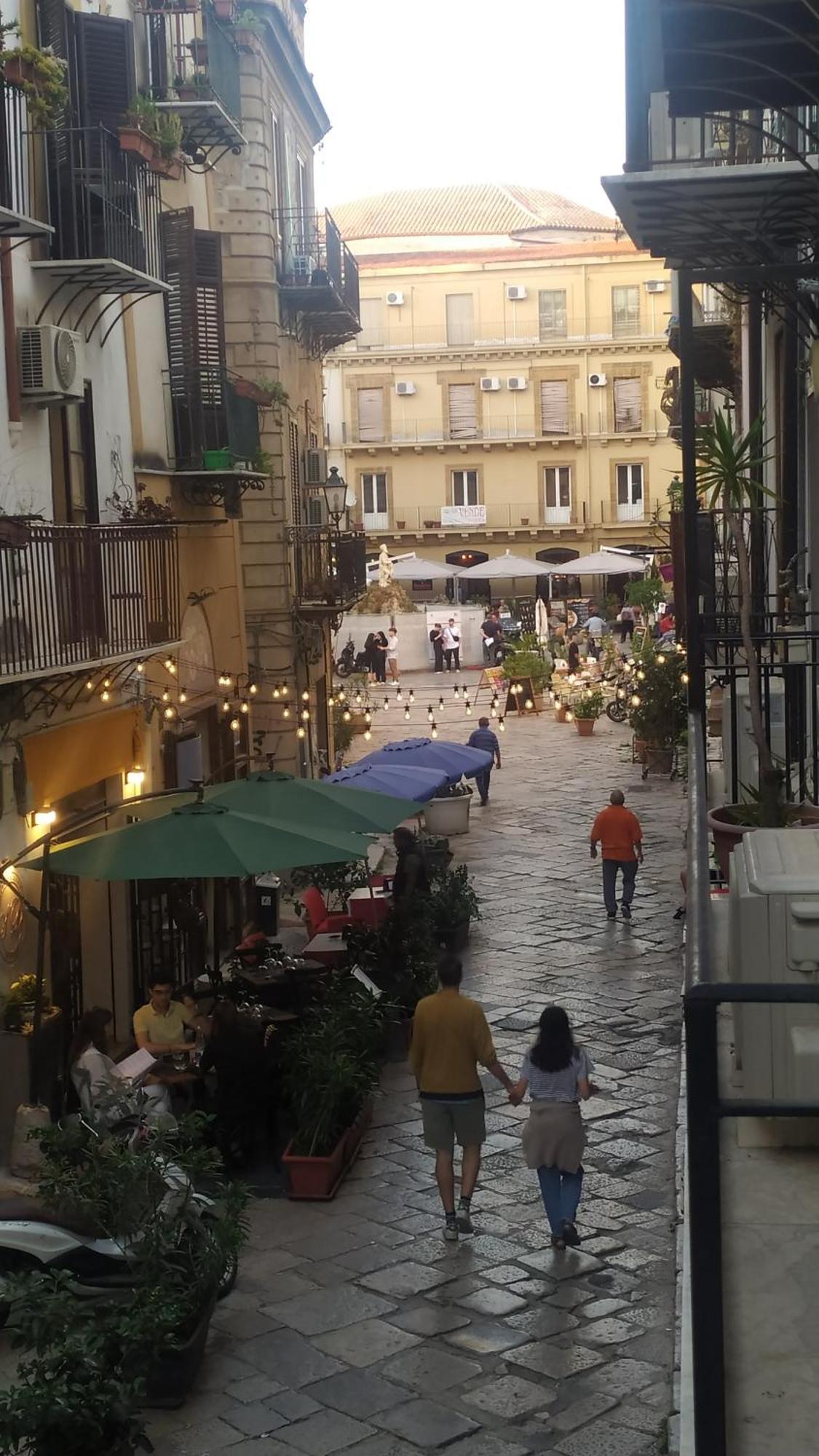 Daysin Apartment Palermo Bagian luar foto