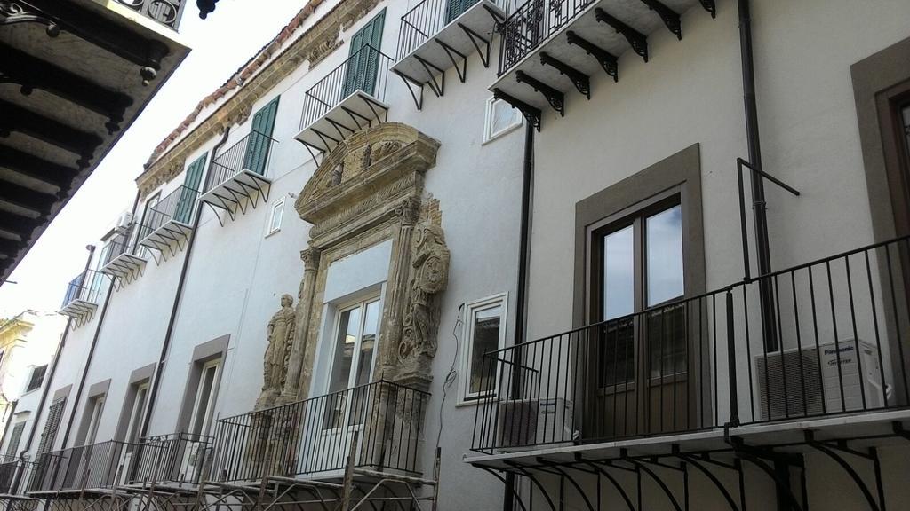 Daysin Apartment Palermo Bagian luar foto